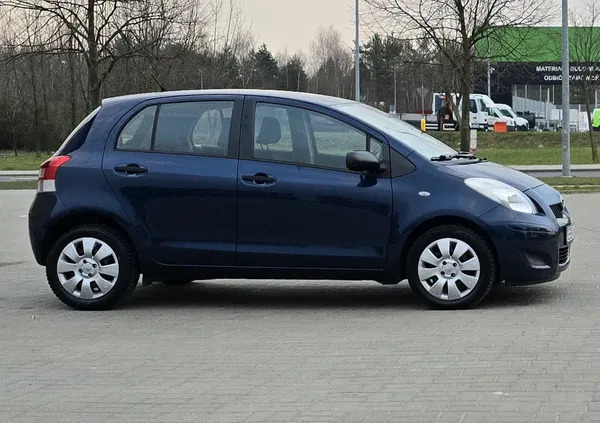 toyota Toyota Yaris cena 21900 przebieg: 180000, rok produkcji 2010 z Bełchatów